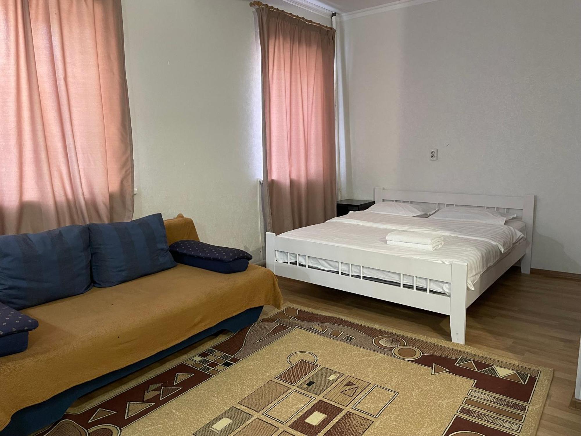 بيت شباب Fiveseasons الماتي المظهر الخارجي الصورة